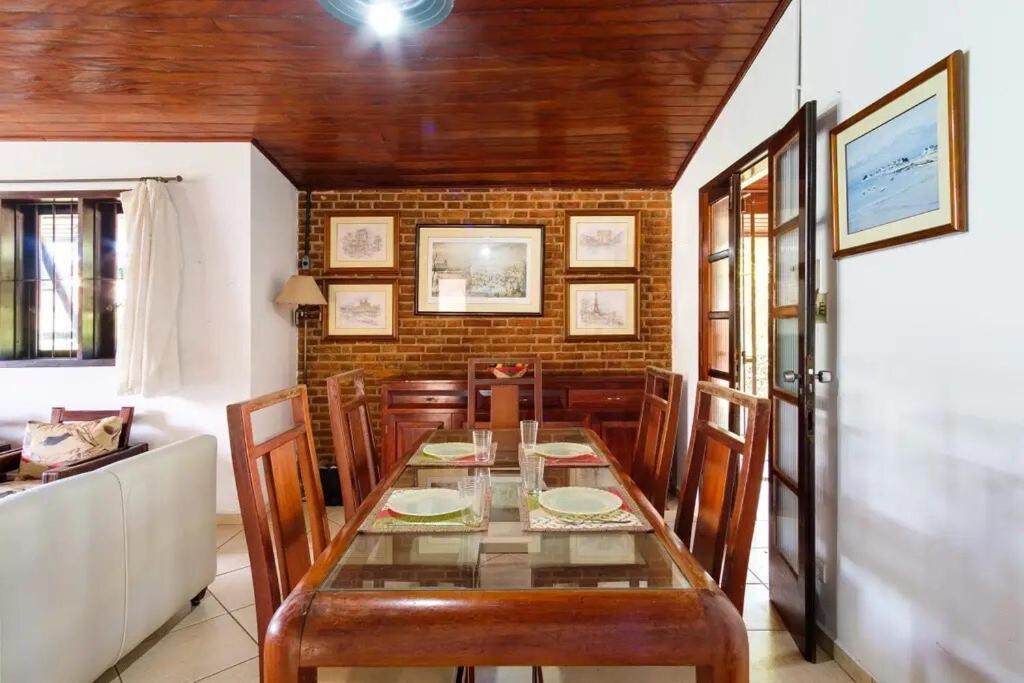 Bh4 - Bh4: Casa Com Piscina Ao Lado Da Praia Grande อูบาตูบา ภายนอก รูปภาพ